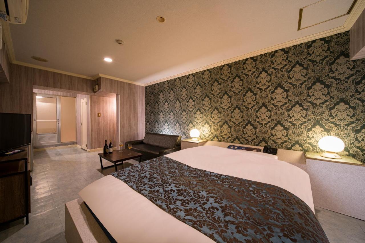 Hotel Namba Alpha (Adults Only) Ōsaka Exterior foto